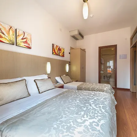 Angelina Otel
